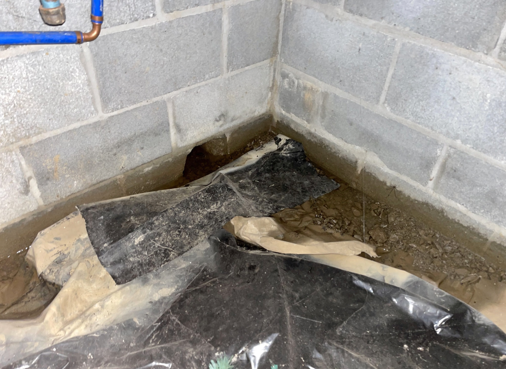Water intrusion in the crawlspace