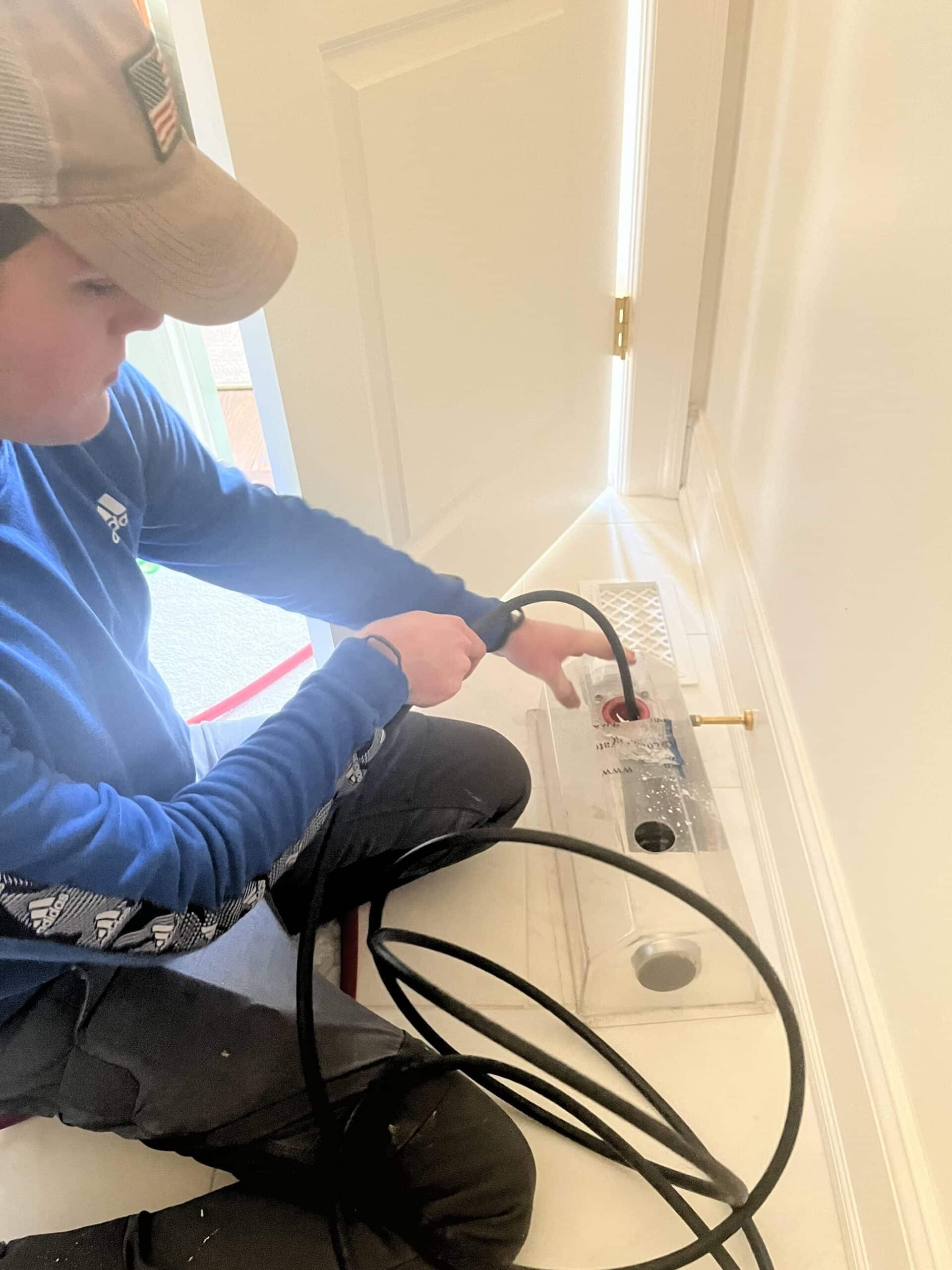 Microbial Treatment By Cleaning The Duct Cleaning At Register